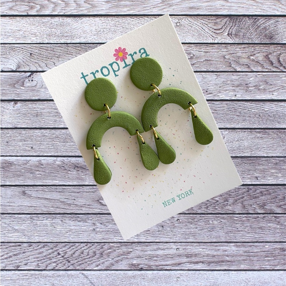 Raindrop Cloud Green Dangling Earrings